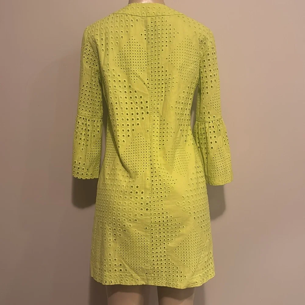 Trina Turk Bonita Eyelet Bell Sleeve Shift Dress size 4 - Picture 5 of 7